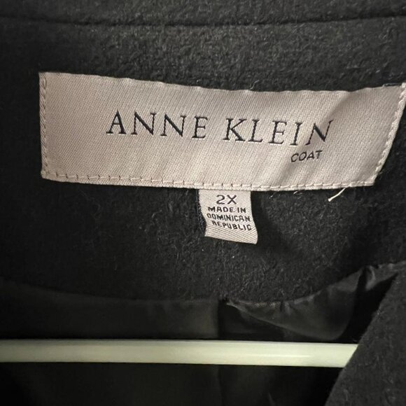 Woman's Coat - Anne Klein - Picture 3 of 3